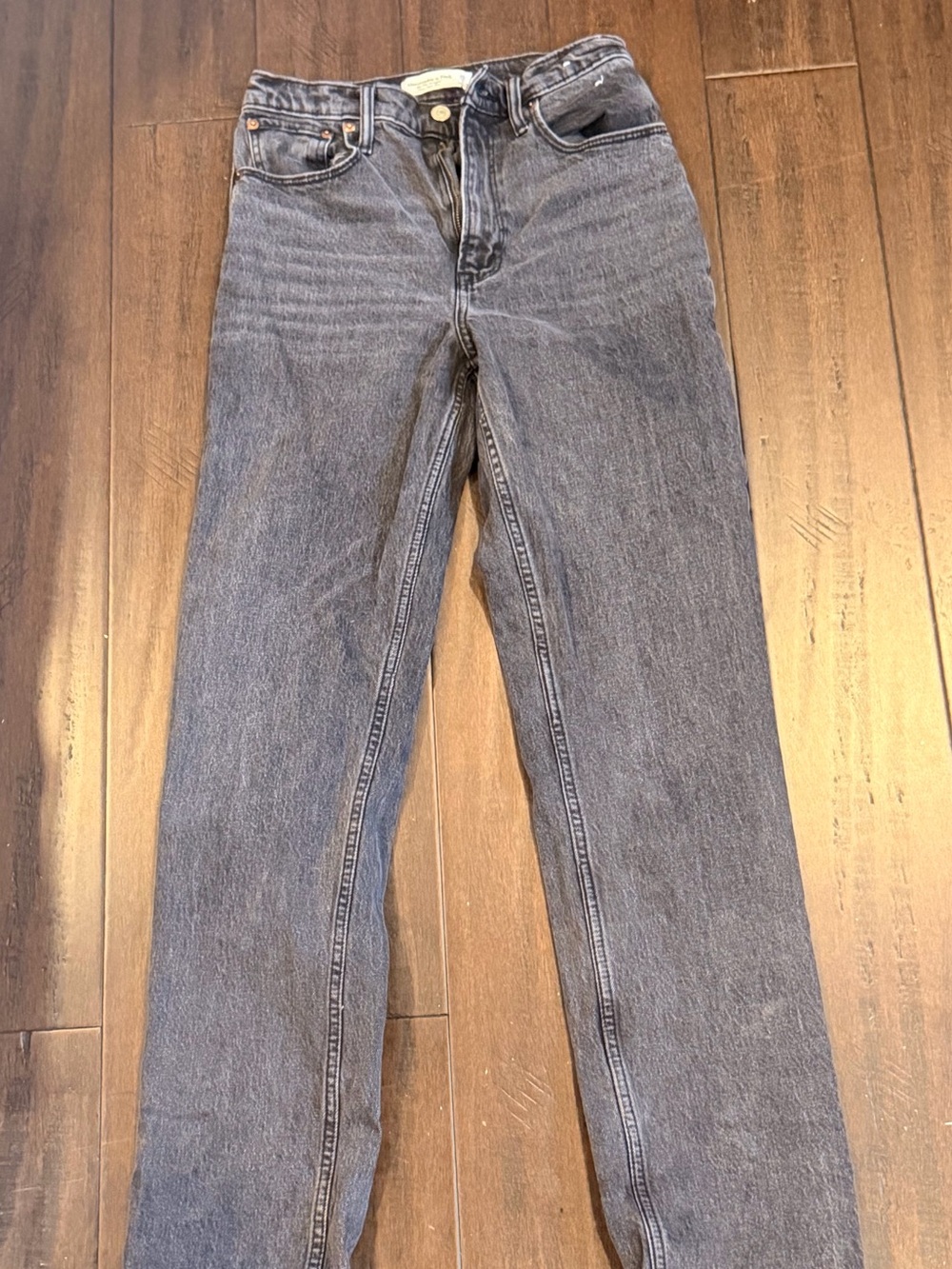 Abercrombie 90s straight leg jeans